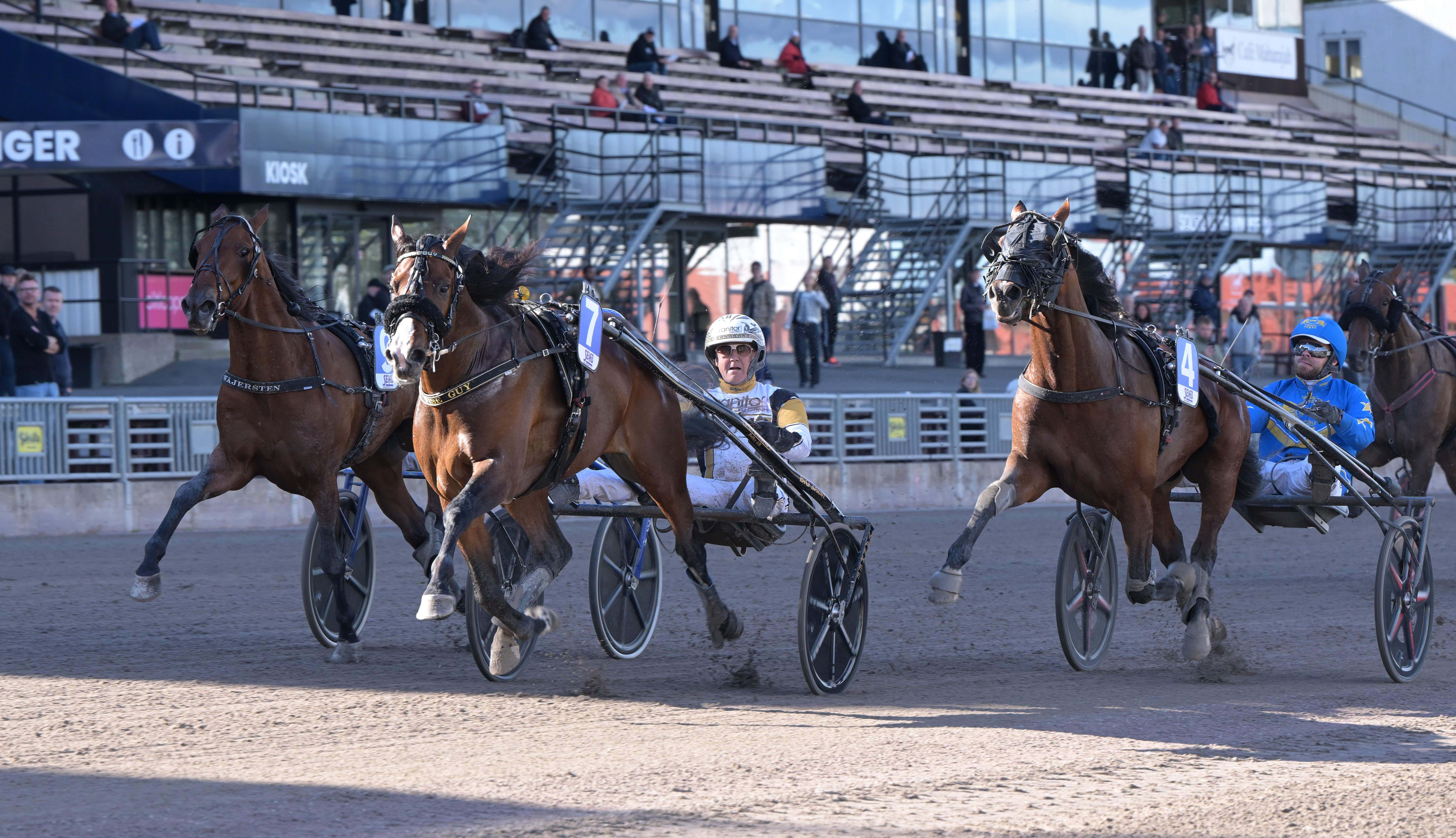 Kvalframgångar för Per och Adrian